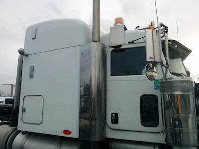 Cummins ISX Exhaust Assembly for a 2005 Peterbilt 379 UNIBILT