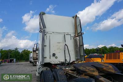 Detroit Series 60 Exhaust Assembly for a 2006 Freightliner ST120