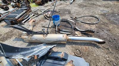 Mack AC-460 Exhaust Assembly for a 2007 Mack CXN613