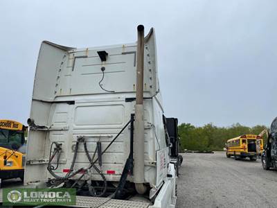 Volvo D13 Exhaust Assembly for a 2014 Volvo VNL