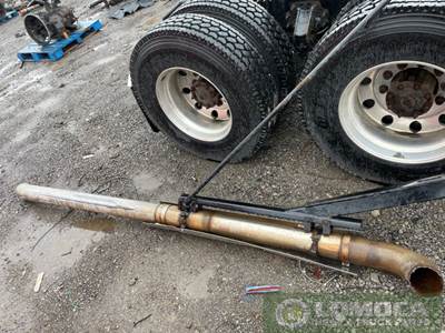 Volvo VED13 Exhaust Assembly for a 2016 Volvo VNL