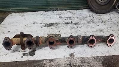 Caterpillar C15 Exhaust Manifold for a 2004 Kenworth T800