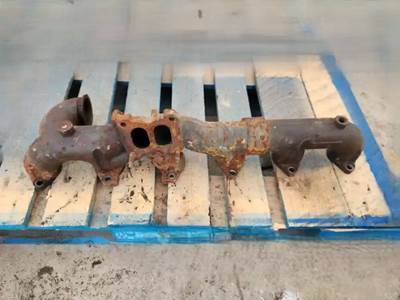 Cummins ISL Exhaust Manifold for a 2013 Western Star 4700