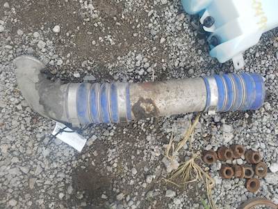 Freightliner Cascadia 125 Exhaust Pipe