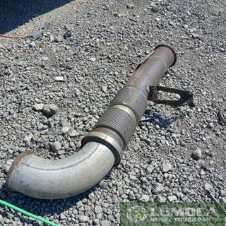 Freightliner Cascadia 125 Exhaust Pipe