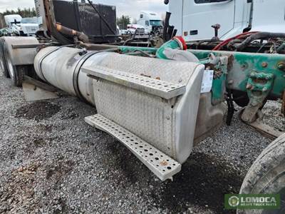 Freightliner Cascadia Exhaust Pipe for a 2013 Freightliner Cascadia 125