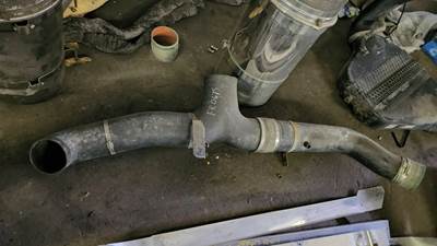 Freightliner FLD120SD Exhaust Pipe