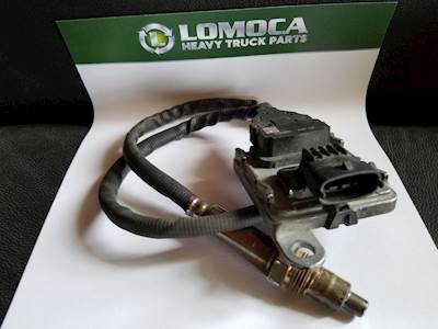 Mack Granite GU813 Exhaust Pipe for a 2017 Mack GU813