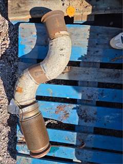 Mack Pinnacle CXU613 Exhaust Pipe for a 2008 Mack CXU613