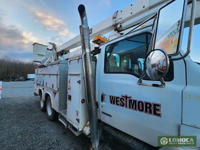 Sterling M8500 Exhaust Pipe for a 2002 Sterling M8500 Acterra