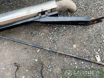 Volvo VNL Exhaust Pipe