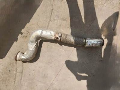 Volvo VNL Exhaust Pipe