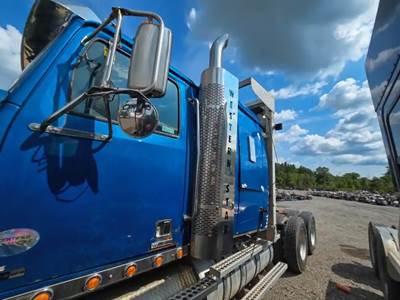 Western Star 4900FA Exhaust Pipe for a 2014 Western Star 4900 FA