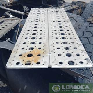 Freightliner Cascadia 125 Exterior Truck Part