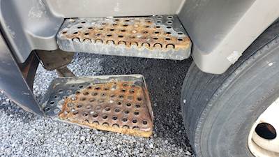 GMC T7500 Exterior Truck Part