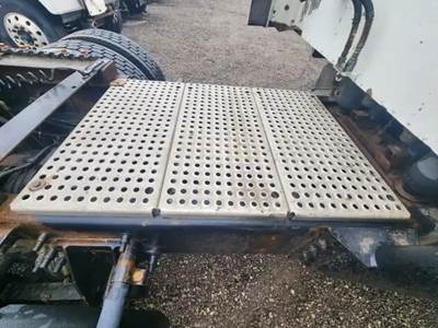 2007 International 9400I Cat Walk