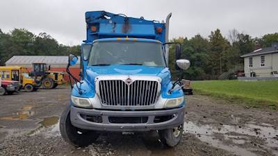 International DuraStar 4300 Exterior Truck Part