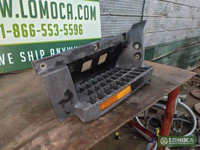 Isuzu NQR Exterior Truck Part