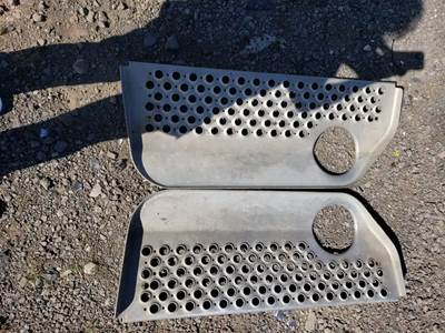 Kenworth T600 Exterior Truck Part