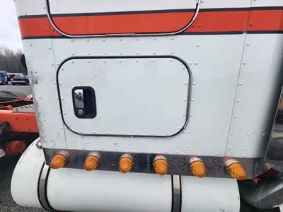 Kenworth W900 Exterior Truck Part