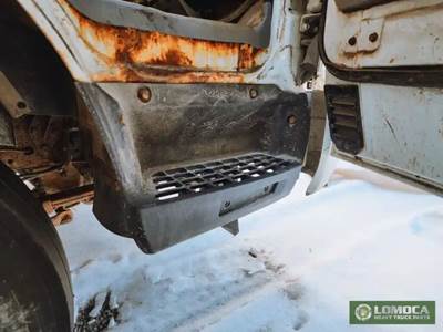 Mitsubishi FE85D Exterior Truck Part