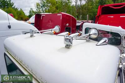 Peterbilt 335 Exterior Truck Part