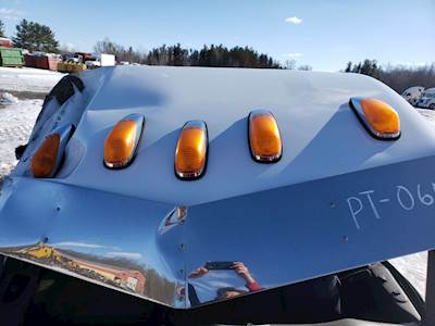Peterbilt 348 Exterior Truck Part