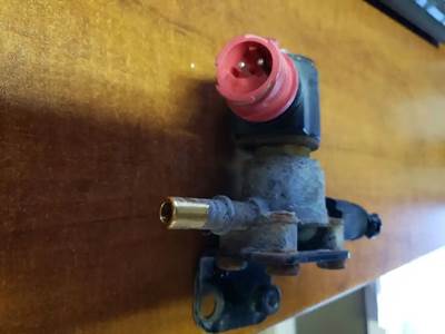 Volvo VNL Exterior Truck Part