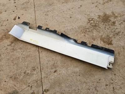 Volvo VNL Exterior Truck Part