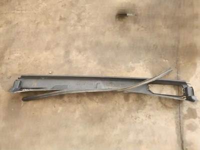 Used 2021 Volvo VNL Front Cowl Grille Cover Panel, Part # 84725939