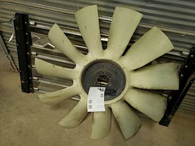 Cummins Big Cam Fan for a 1995 Ford LTS9000