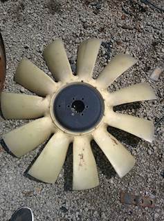 Cummins ISX Fan for a 2007 Volvo VNL