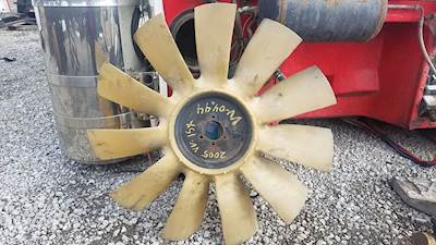 Cummins ISX Fan for a 2005 Volvo VNL