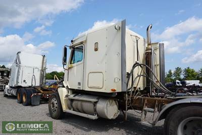Freightliner Columbia 120 Left Fender Extension