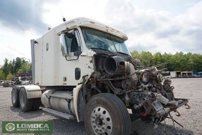 Freightliner Columbia 120 Right Fender Extension