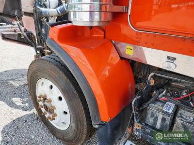 Kenworth T800 Left Fender Extension