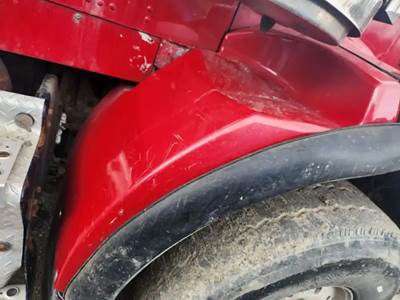 Kenworth T800 Right Fender Extension