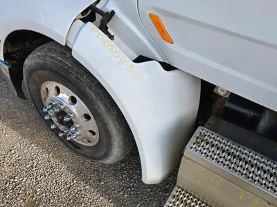 Peterbilt 579 Left Fender Extension