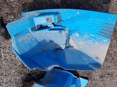 International DuraStar 4300 Left Fender