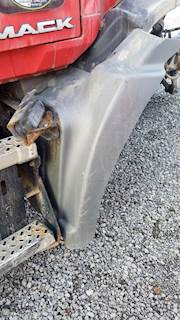 Mack Granite GU813 Right Fender for a 2009 Mack GU813
