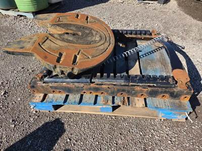 AIR SLIDE HOLLAND Fifth Wheel for a 2022 Peterbilt 579