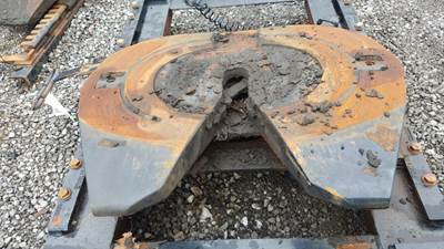 Fontaine AIR SLIDE Fifth Wheel for a 2005 International 9900I