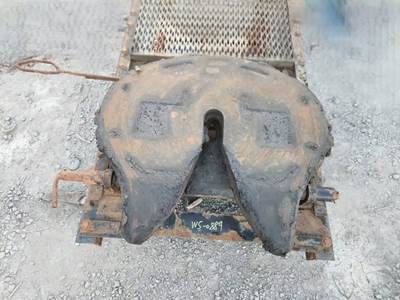 Fontaine BLHAWB875036 Fifth Wheel for a 2013 Western Star 4900SB