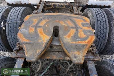 Fontaine Fifth Wheel for a 2011 Freightliner Cascadia 125