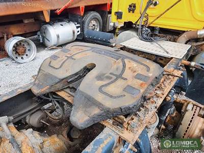 Fontaine Fifth Wheel for a 2012 Freightliner Cascadia 125