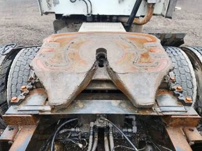 Fontaine SLTPL7000 Fifth Wheel for a 2007 International 9400I