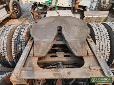 Holland AIR SLIDE Fifth Wheel for a 2007 Freightliner Columbia 120