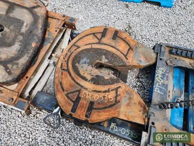 Holland AIR SLIDE Fifth Wheel for a 2014 Freightliner Cascadia 125