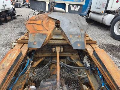 Holland Fifth Wheel for a 2015 Western Star 4900 FA