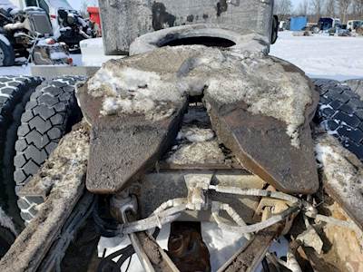 Holland AIR SLIDE Fifth Wheel for a 2014 Kenworth T800